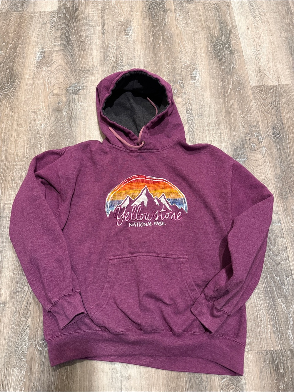 Yellowstone National Park  Purple Pullover Hoodie sz l